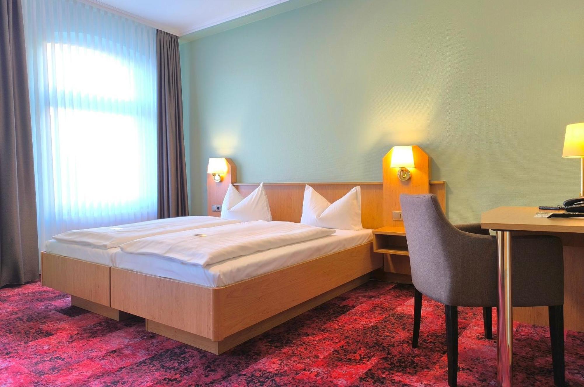 Hotel Burgas Stassfurt Εξωτερικό φωτογραφία