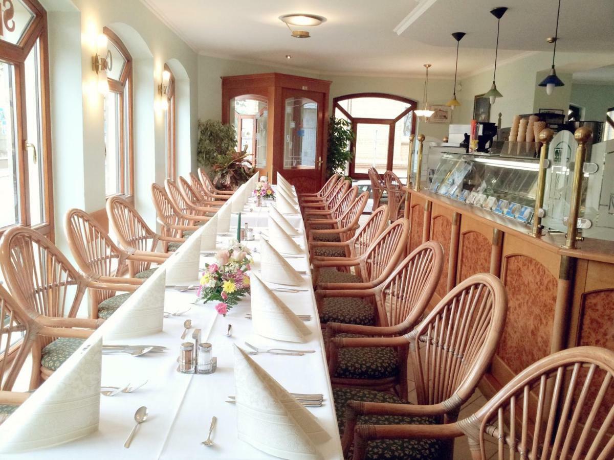 Hotel Burgas Stassfurt Εξωτερικό φωτογραφία