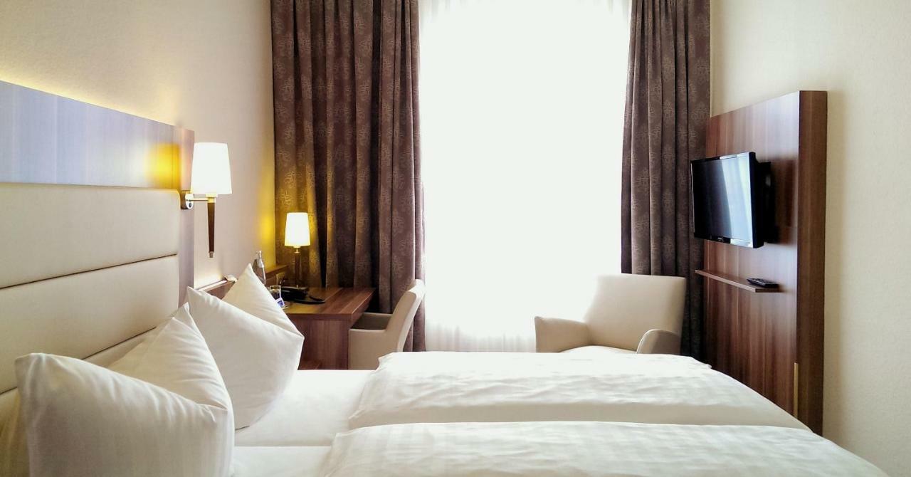 Hotel Burgas Stassfurt Εξωτερικό φωτογραφία